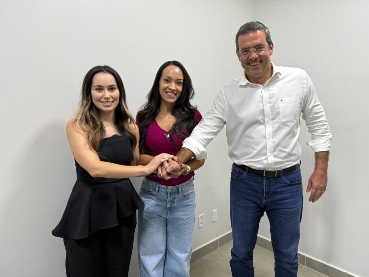 Rompimento ou reposicionamento: Filiação de Kamile Almeida ao Podemos, irmã de prefeito cassado, agita cenário político em Oiapoque